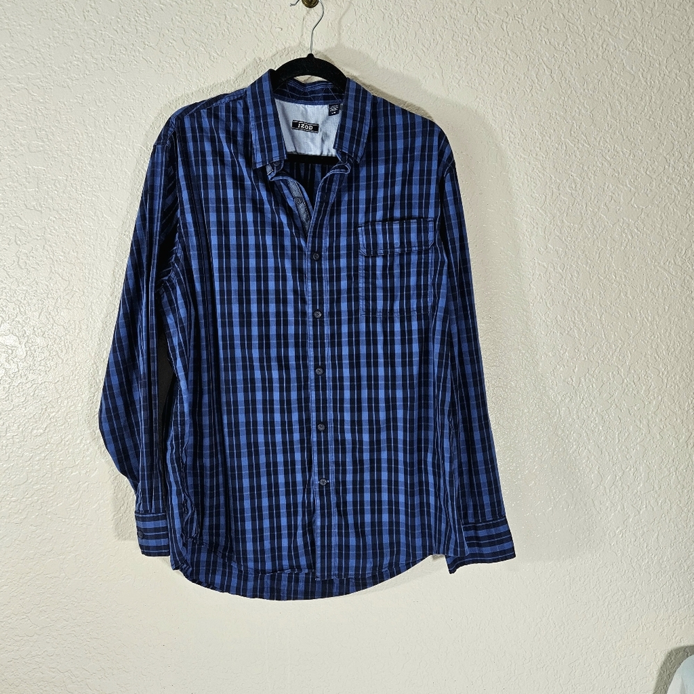 Izod Blue Plaid Long Sleeve Button Down Shirt